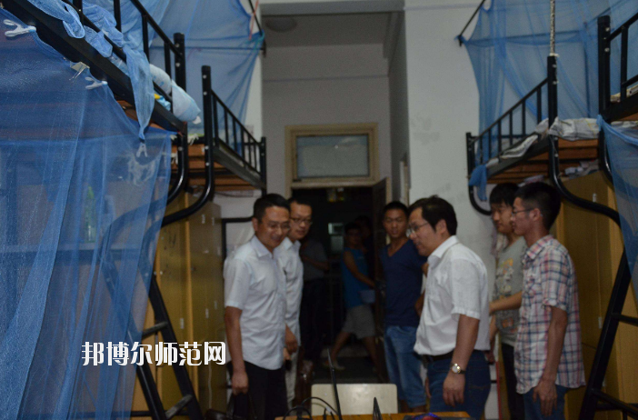 安徽師范大學(xué)皖江學(xué)院怎么樣是幾本?住宿條件如何每年學(xué)費(fèi)多少?